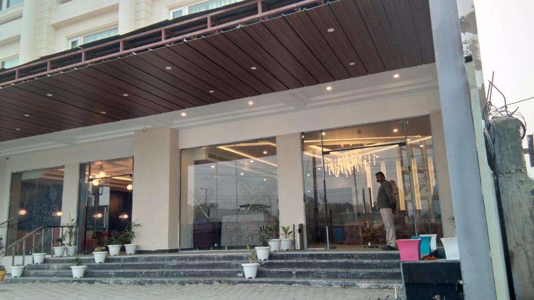 Hotel Four Element Varanasi Exterior foto